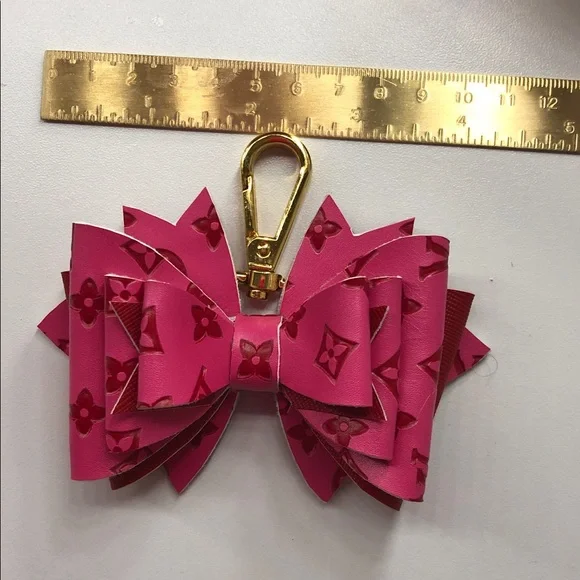 💜 Large Layered Bow-  Your choice for keychain or Stanley tumbler - Picture 2 of 3